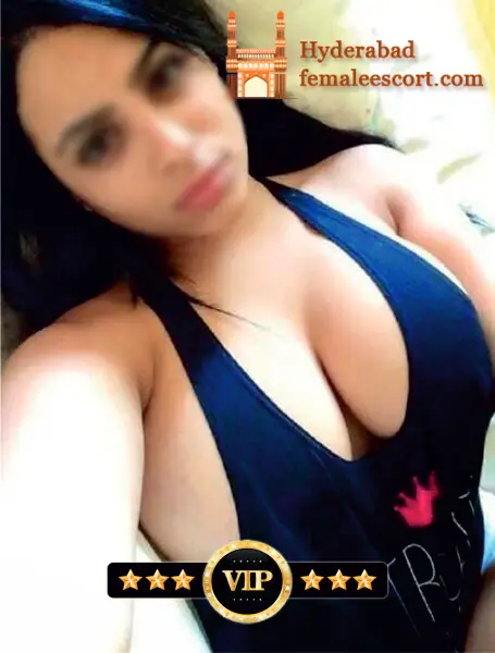 busty escort poonam